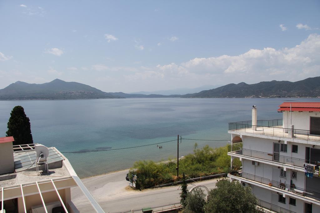 Valkaniotis Apartments Loutra Edipsou  Exterior foto